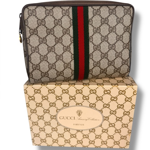 GUCCI GG Monogram Supreme Vintage Clutch – Brown - Picture 1 of 17